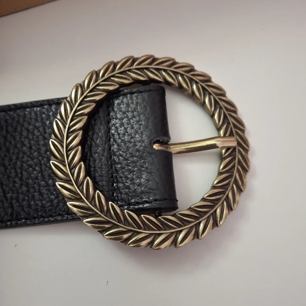 Persaman New York Black Leather Belt with Gold Buckle - Picture 5 of 7